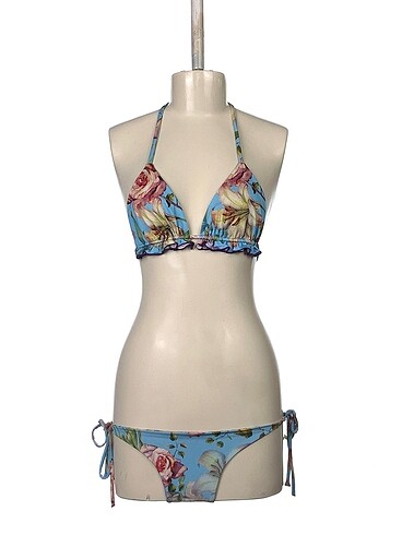 Diğer Bikini %70 İndirimli.