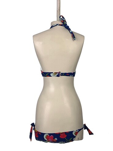 36 Beden Mudo Bikini %70 İndirimli.