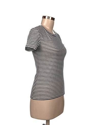 H&M T-shirt %70 İndirimli. - Görsel 2