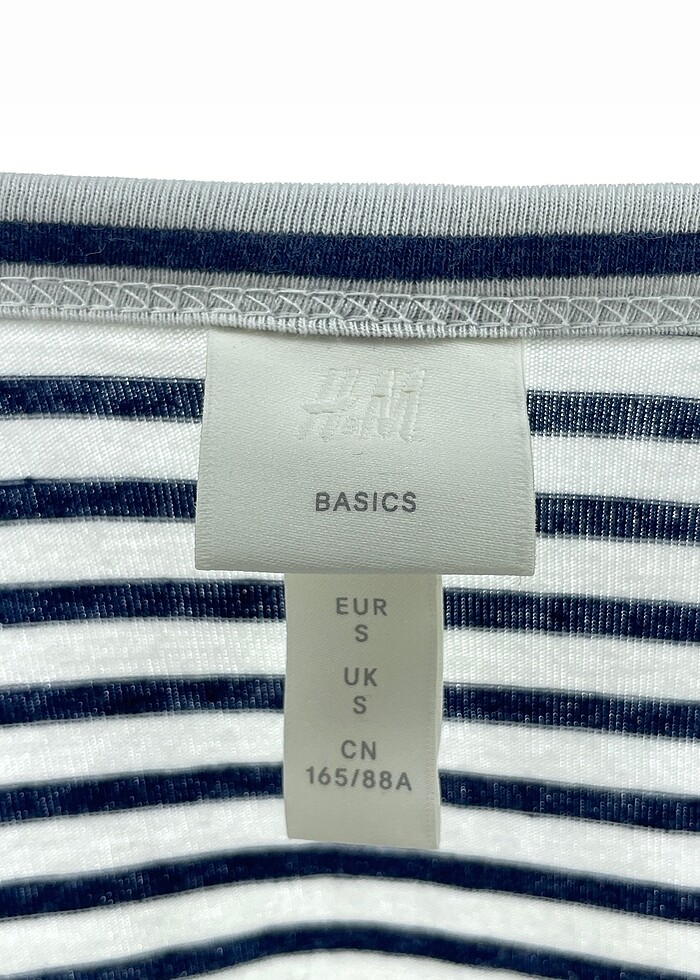 H&M T-shirt %70 İndirimli. - Görsel 4