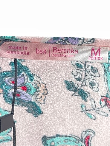 m Beden çeşitli Renk Bershka Hırka %70 İndirimli.