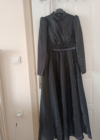 Siyah Uzun Kollu Drapeli Gotik Abiye Elbise