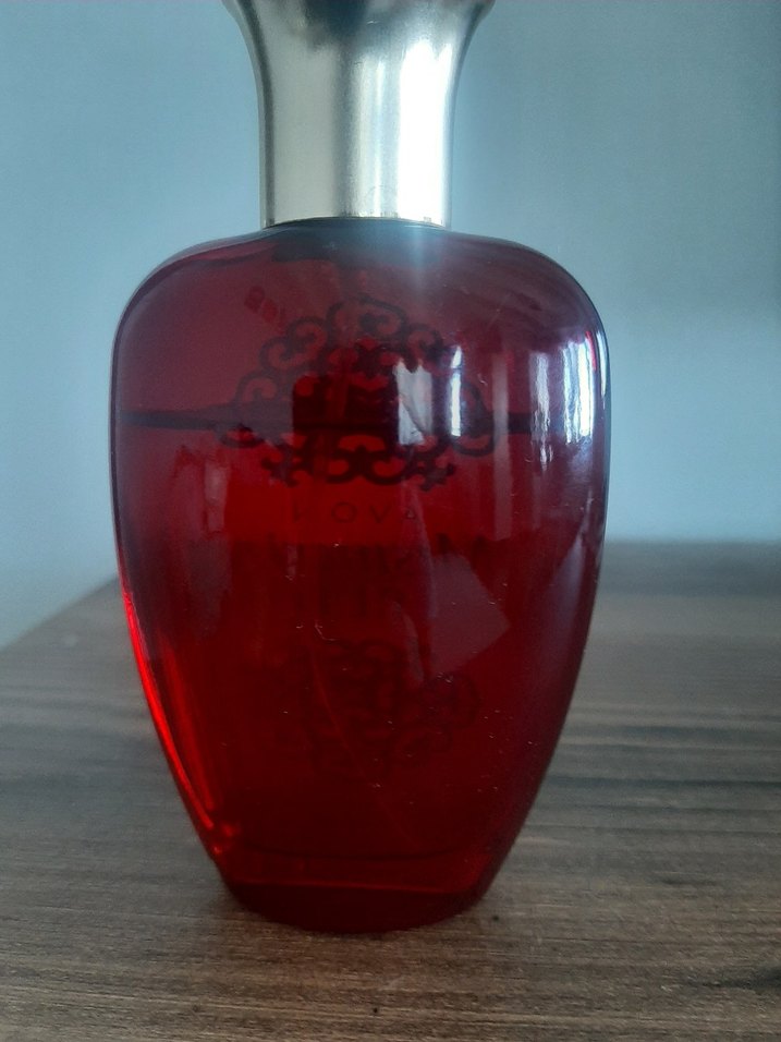 Avon Mesmerize Red Kadın Parfümü - Görsel 2