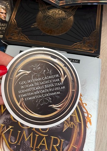 Medusa'nın Ölü Kumları 1 Kutulu Set - Maral Atmaca - Görsel 3