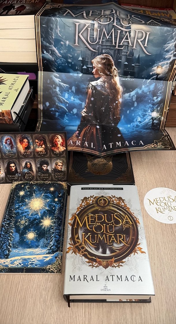 Medusa'nın Ölü Kumları 1 Kutulu Set - Maral Atmaca - Görsel 2