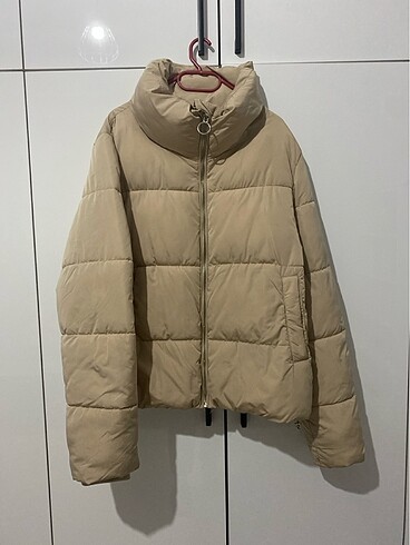 stradivarius mont