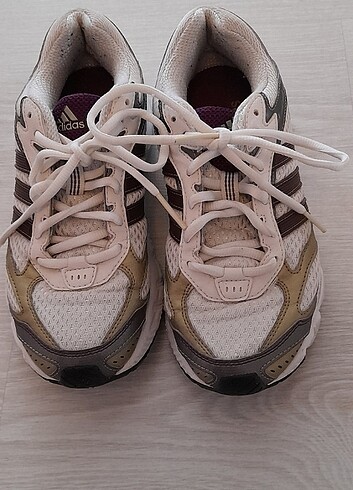 Adidas yürüyüş ayakkabı 