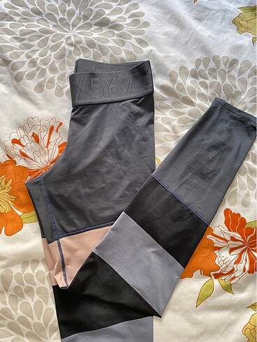 H&M pushup tayt