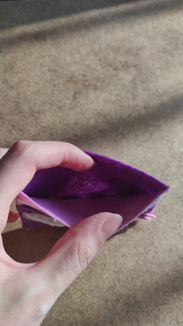 Mor Nakışlı Uzaylı Kedi Kartlık - Görsel 2