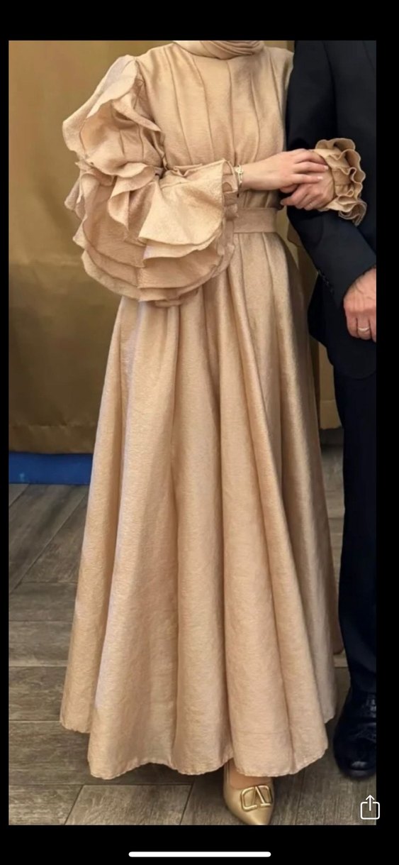 Bej Uzun Kollu Drapeli Tesettür Abiye - Görsel 2