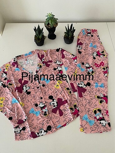 Walt Disney World Pijama takımı