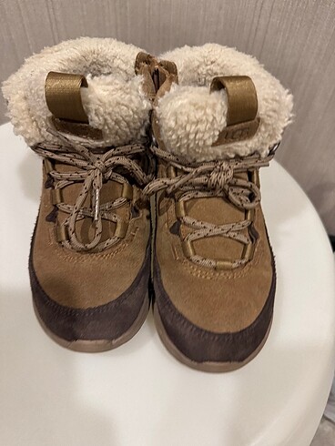 Ugg bot