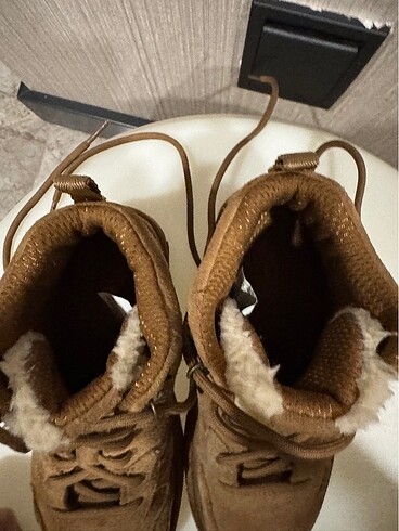 32 Beden Ugg bot
