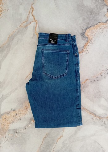 34 Beden mavi Renk LC Waikiki sıfır likralı jeans