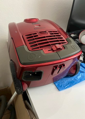 Beden Fakir Emollon Kırmızı Elektrikli Süpürge