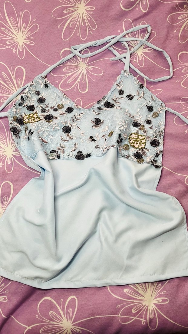 Nakışlı Sırtt dekolteli boyundan bağlamalı dantel bluz 2yk bluz - Görsel 3