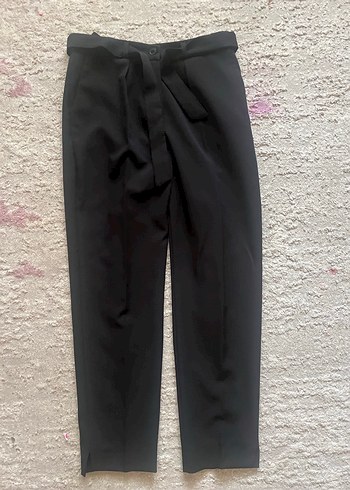 Kadın Siyah Kemerli Kumaş Pantolon