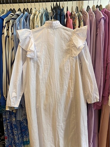 36 Beden beyaz Renk Fırfırlı gömlek
