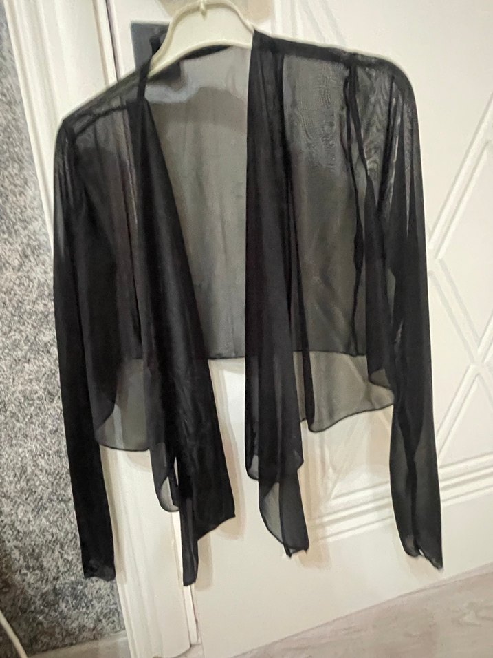 Siyah Uzun Kollu Dökümlü Bolero - Görsel 2