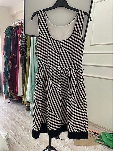 Diğer Zebra desenli sıfır kollu tasarım elbise