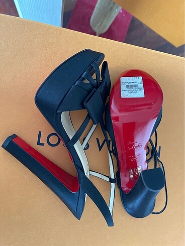 Christian Louboutin Orijinal chrıstıan louboutın Amerika?dan alındı