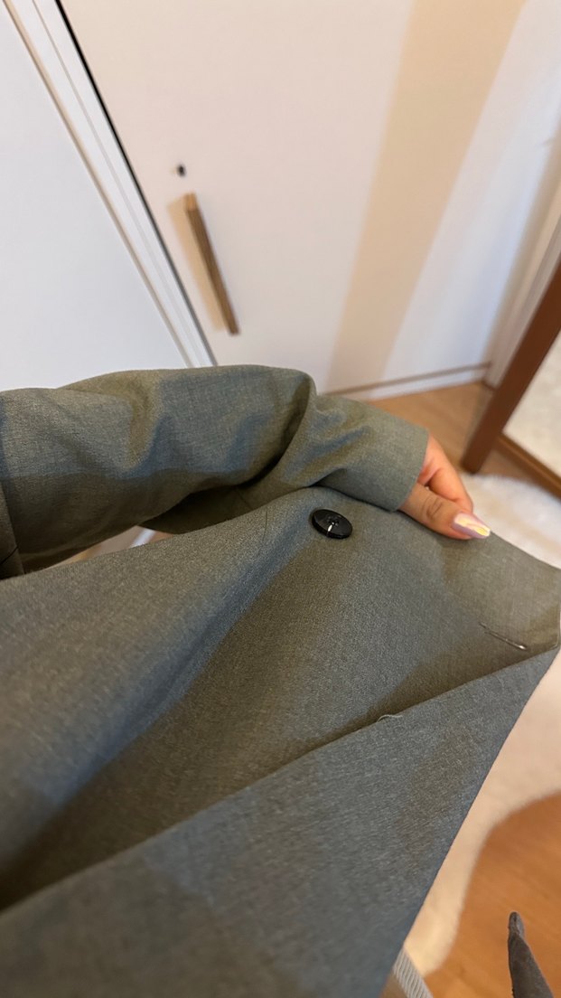 Gri Mini Düğmeli Kadın Blazer - Görsel 3