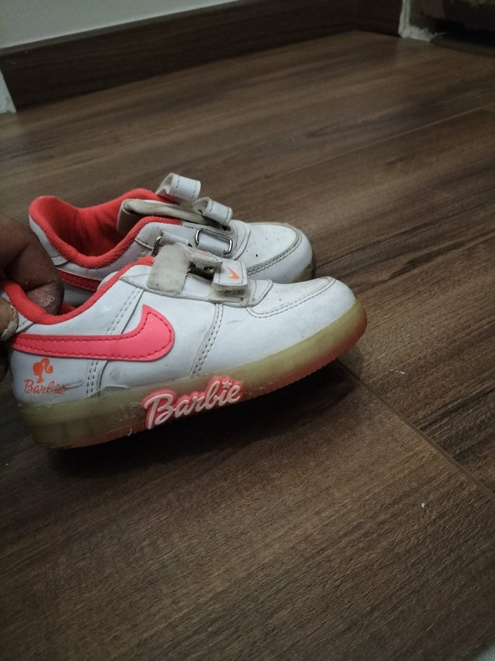 Kız Çocuk Beyaz Renkli Cırt Cırtlı Spor Ayakkabı - Görsel 2