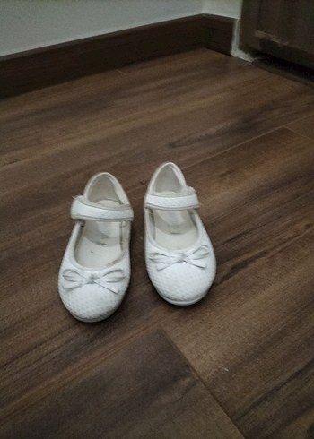 Kız Çocuk Beyaz Fiyonklu Babet Ayakkabı - Görsel 2