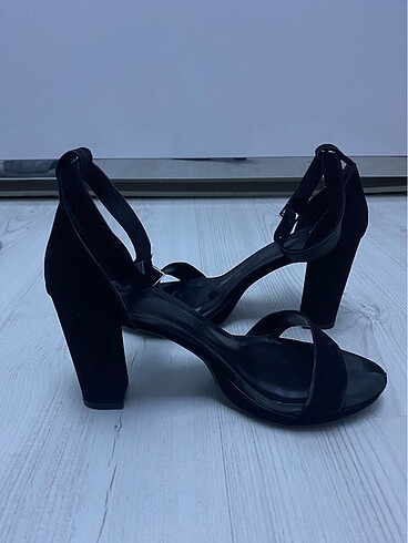 38 Beden Stiletto