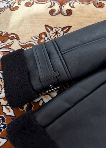 Stradivarius Kürk Detaylı Siyah Deri Biker Ceket