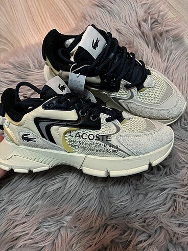 37 Beden beyaz Renk Lacoste neo bej lacivert spor ayakkabı