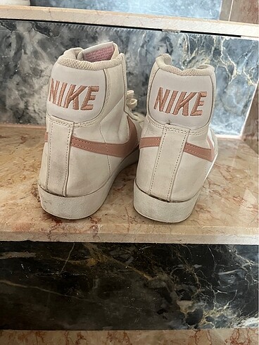 40 Beden Nike boğazlı spor ayakkabı