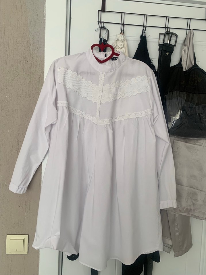 Dantel Detaylı Beyaz Hamile Bluzu - Görsel 2