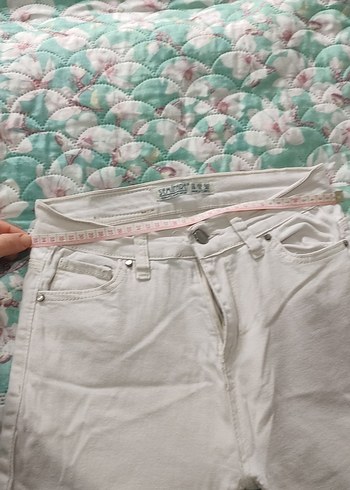 Beyaz Kemerli Bol Kesim Keten Kadın Pantolon - Görsel 4