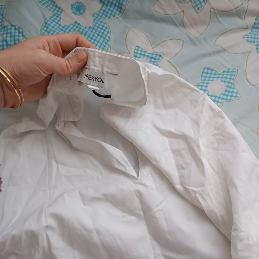 Beyaz Keten Uzun Kollu Bol Kesim Gömlek - Görsel 4