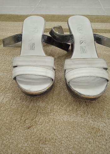 Diğer Minimalist Beyaz Dolgu Topuklu Kadın Sandalet