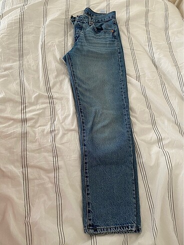 36 Beden mavi Renk Orjinal levis crop jean