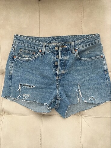 H&M Yırtık Kot Şort