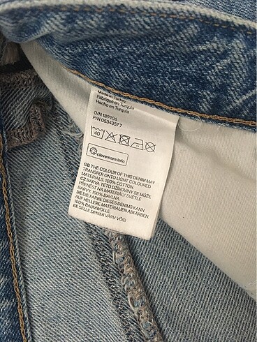 36 Beden mavi Renk H&M Yırtık Kot Şort