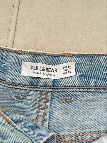 34 Beden Pull and Bear Bermuda