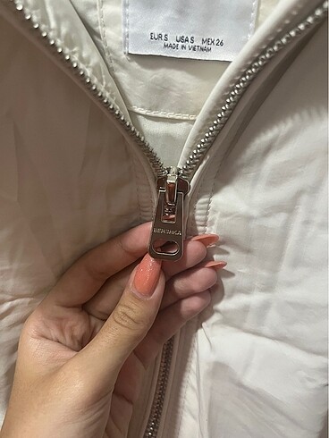 s Beden BERSHKA kadın mont