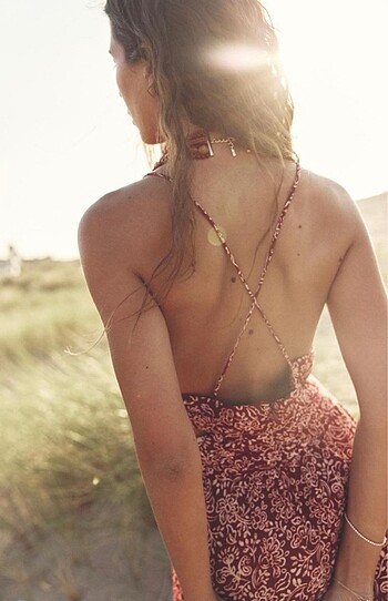 Zara Cut-Out Detaylı Desenli Midi Elbise
