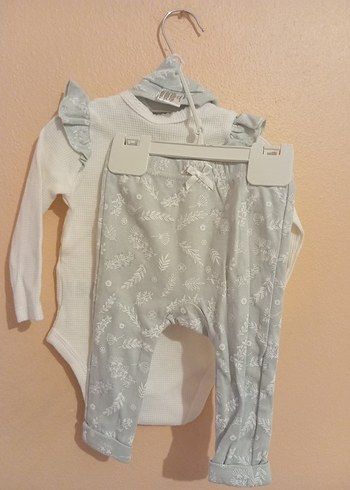 Beyaz Uzun Kollu Fırfırlı Bebek Body - Görsel 2