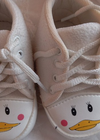 Renkli Nakışlı Bağcıklı  Bebek İlk Adım Ayakkabısı - Görsel 2