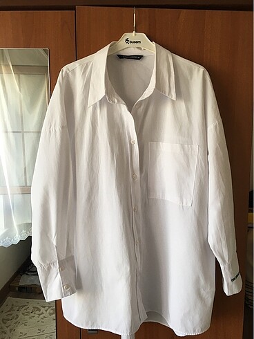 Oversize beyaz gömlek