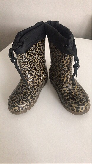 İçi yünlü leopar desenli yağmur çizmesi