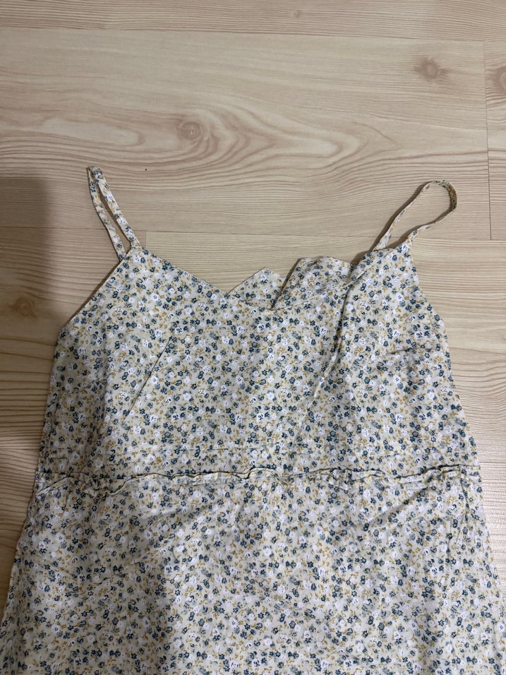 Zara çiçekli midi elbise - Görsel 2