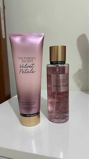 Victoria Secret velvet petals ikili