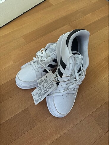 36 Beden Adidas spor ayakkabı