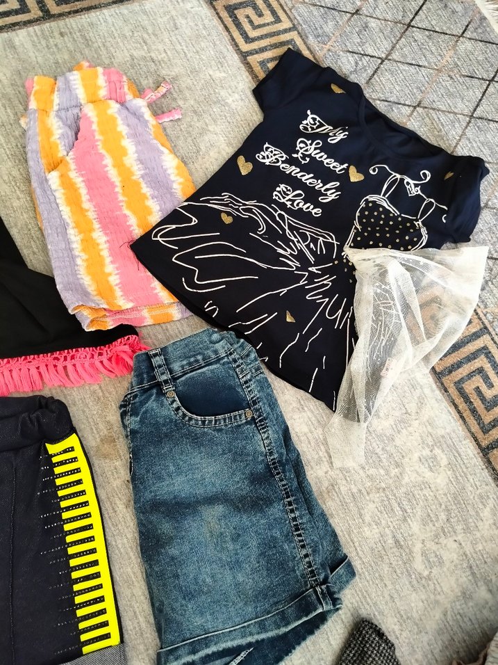 Renkli Saten Payetli Gevşek Kesim Kız Şort - Görsel 2